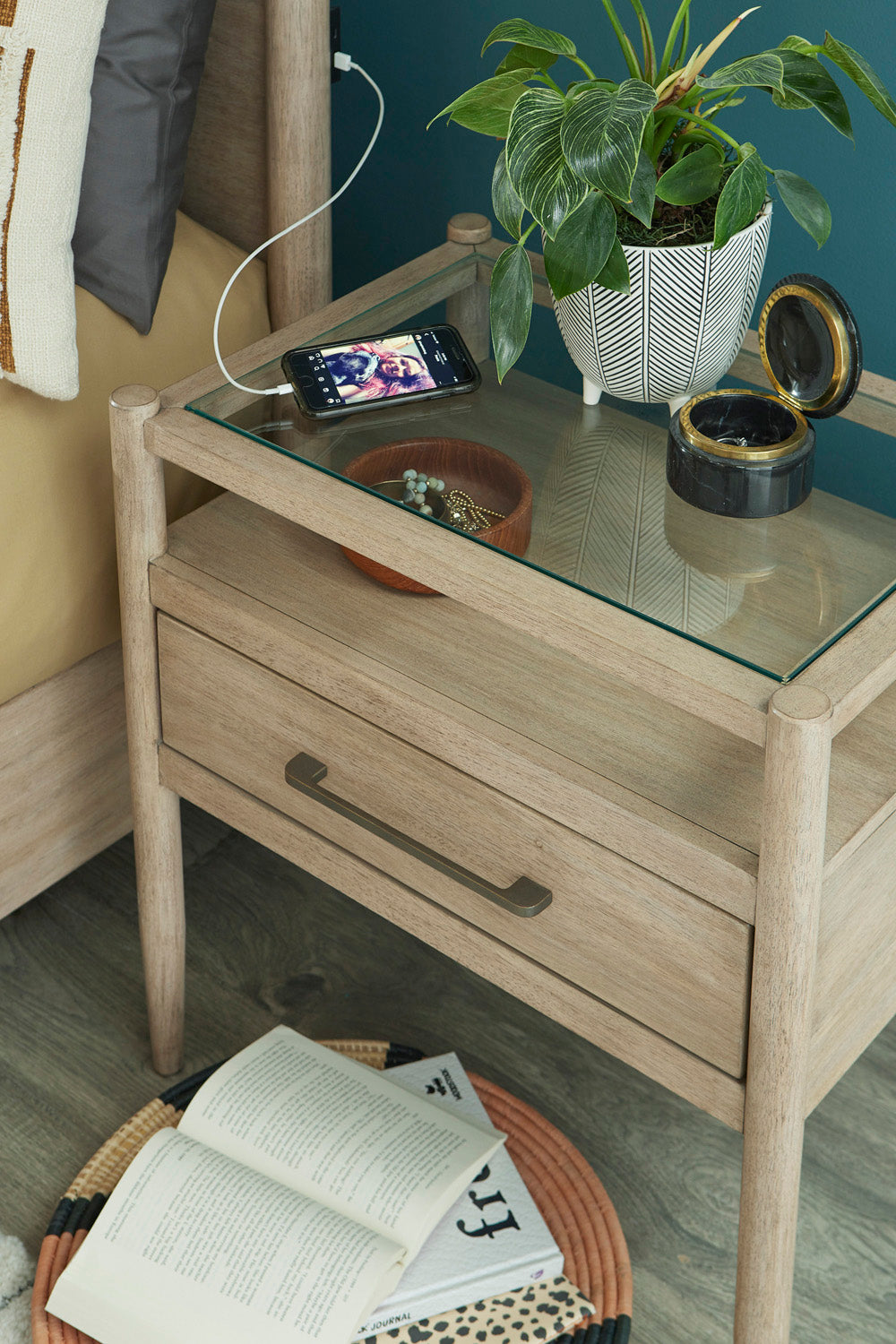 Shiloh 1 Drawer Nightstand - Chapin Furniture