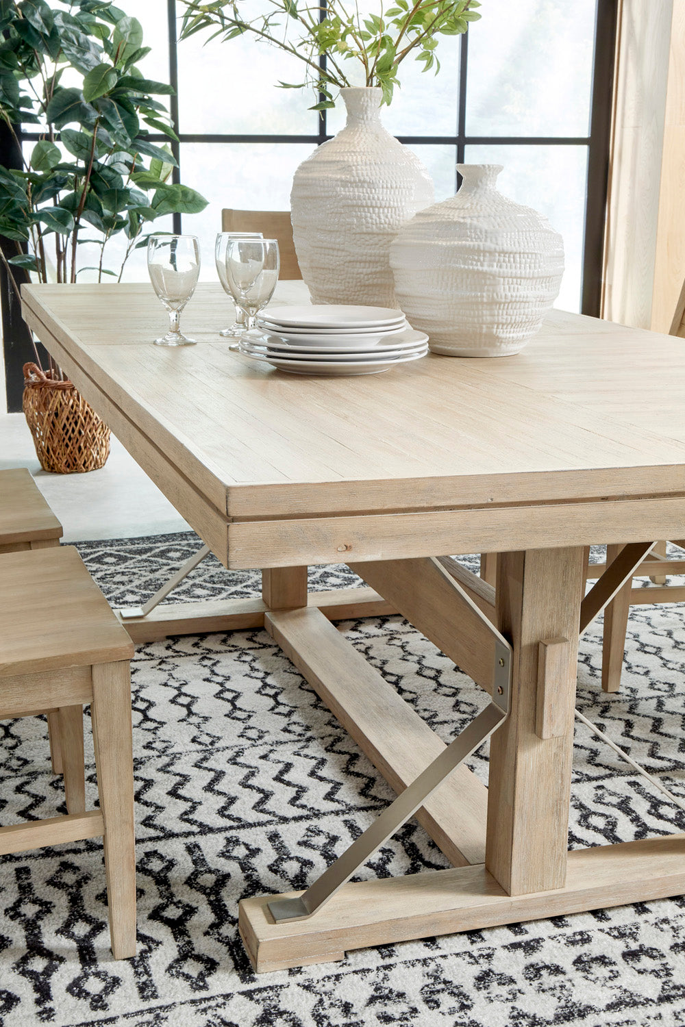 Maddox Dining Table - Chapin Furniture