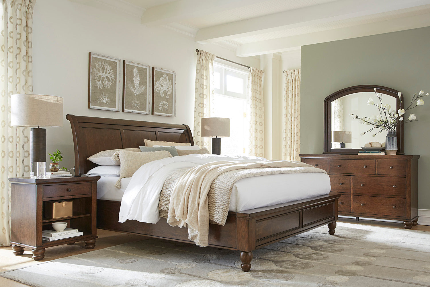 Cambridge Sleigh Bed - Chapin Furniture