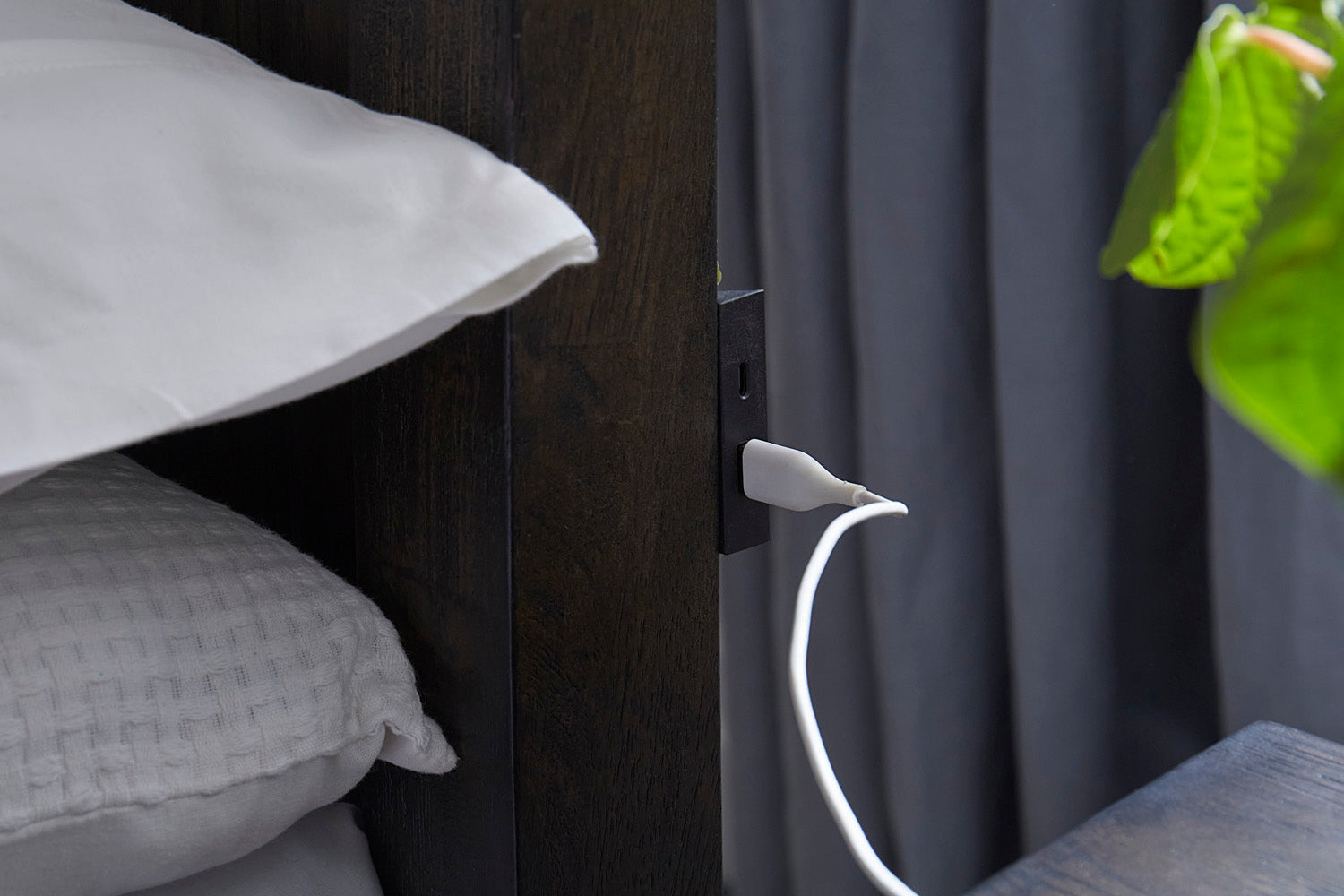 Cambridge Storage Sleigh Bed - Queen - Cracked Pepper - Chapin Furniture