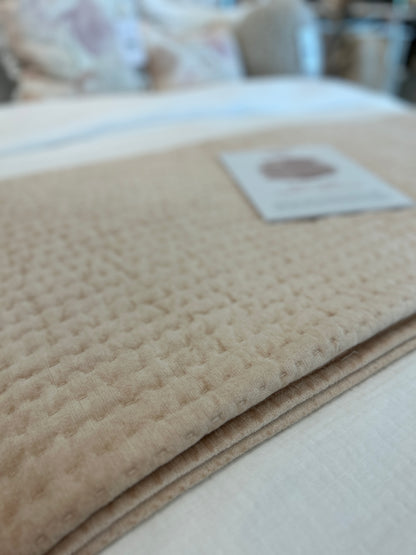 Bari Velvet Bliss Nude Quilt - Chapin Furniture