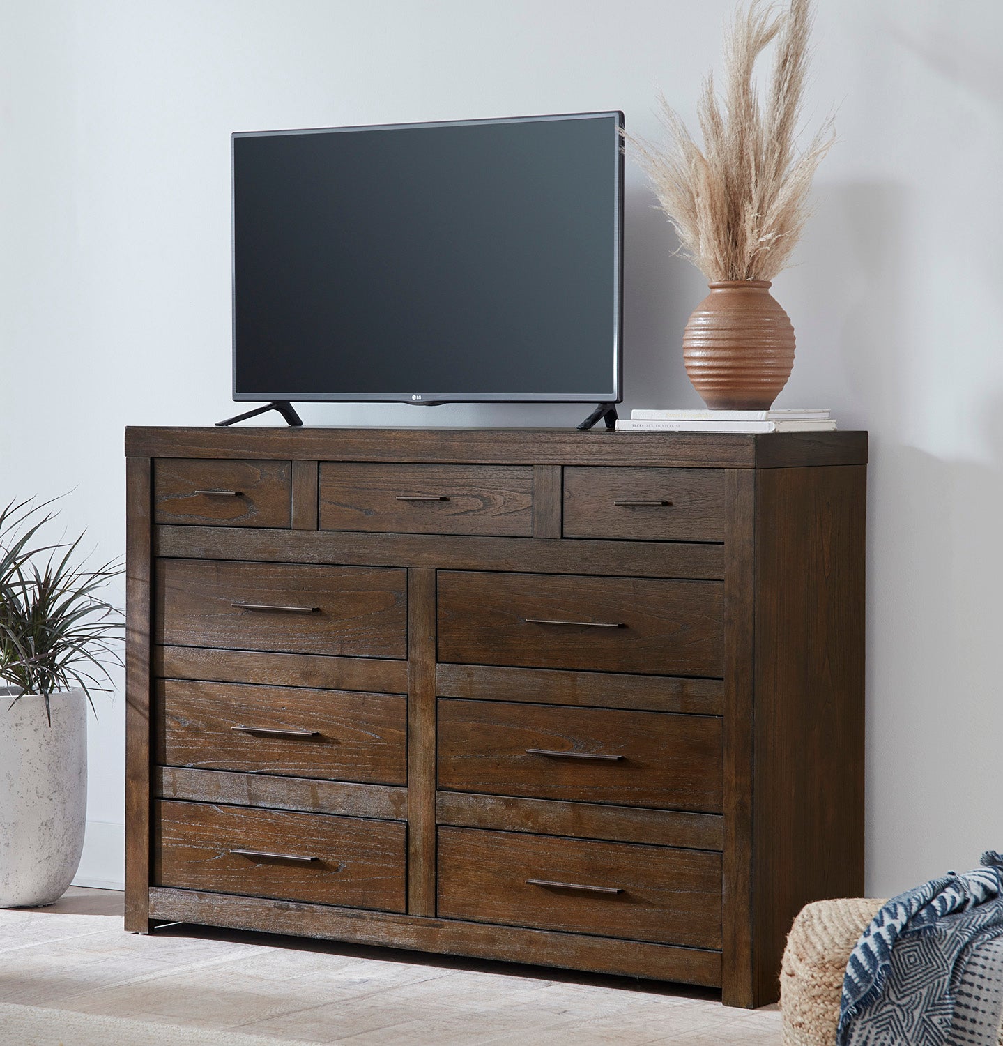 Modern Loft Chesser - Chapin Furniture