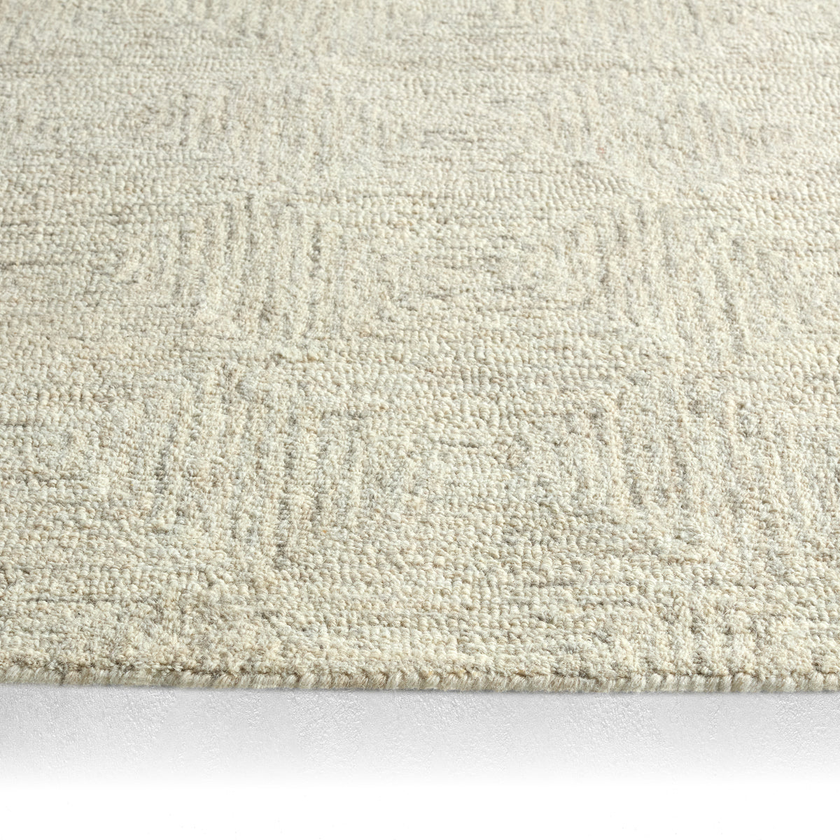Kafes Aleric KAF02 Ivory/White Rug - Chapin Furniture