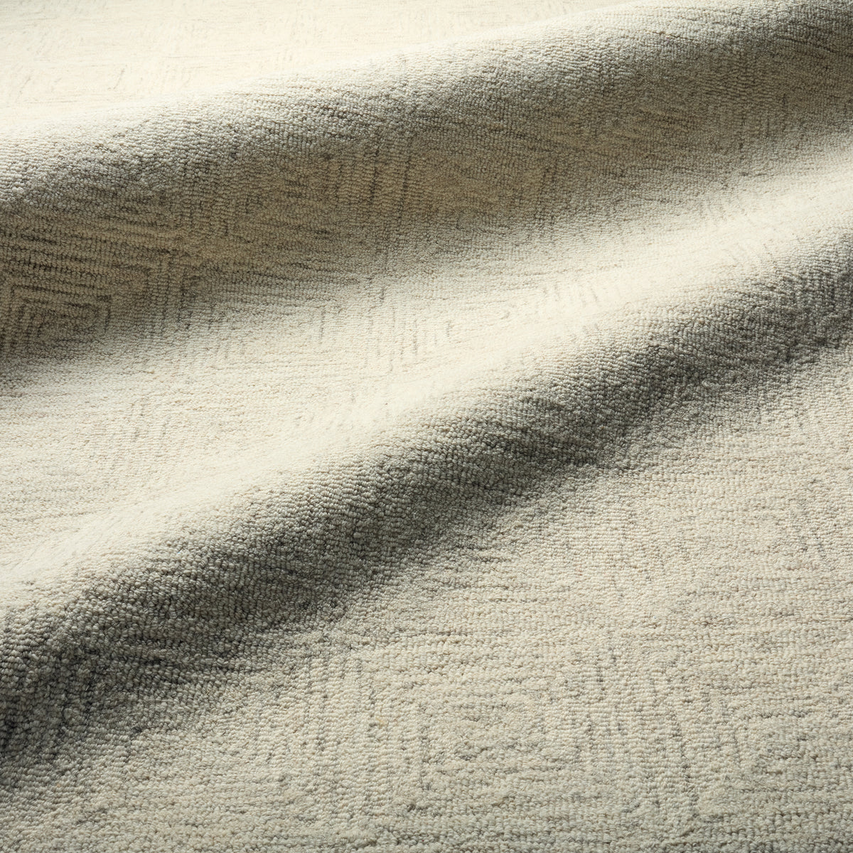 Kafes Aleric KAF02 Ivory/White Rug - Chapin Furniture