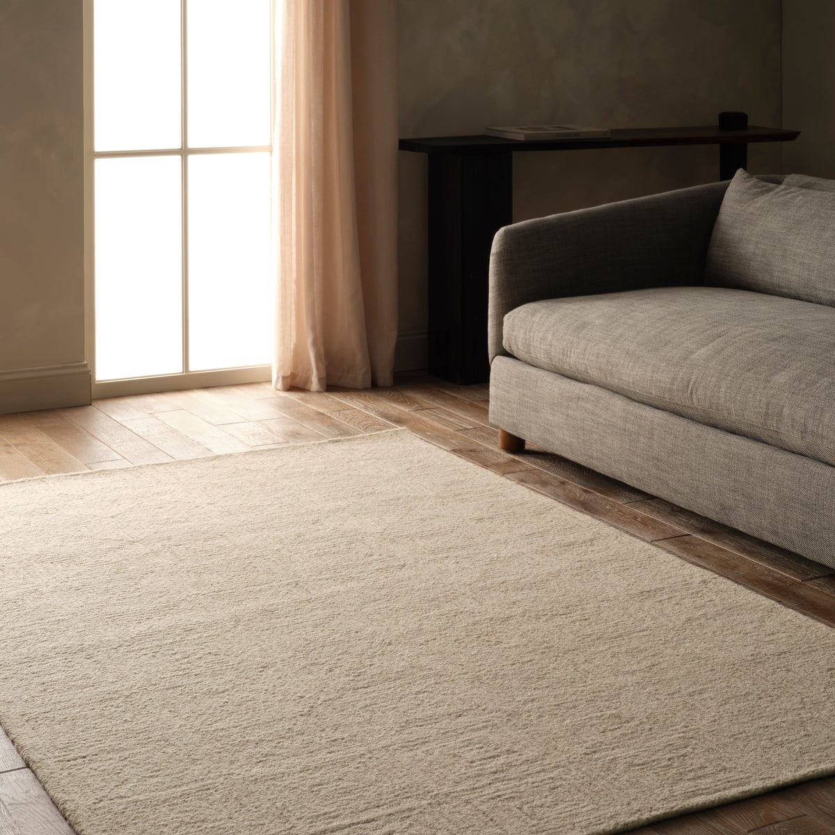 Kafes Aleric KAF02 Ivory/White Rug - Chapin Furniture