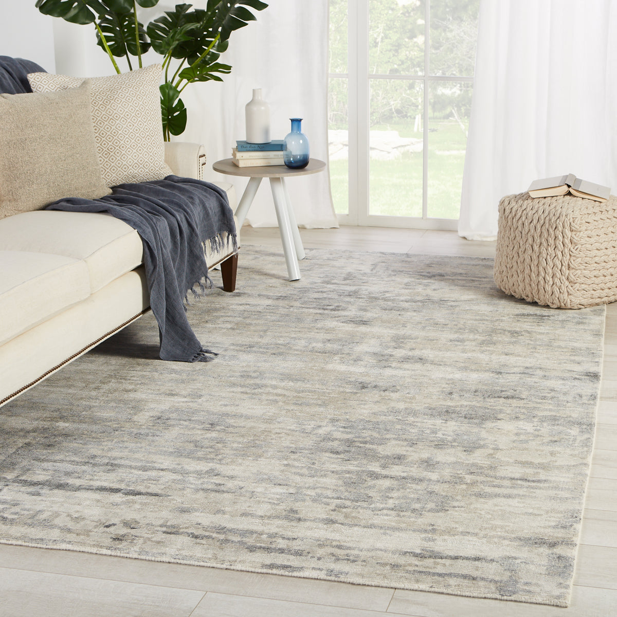 Barclay Butera Malibu Retreat MBB02 Gray/Ivory Rug - Chapin Furniture