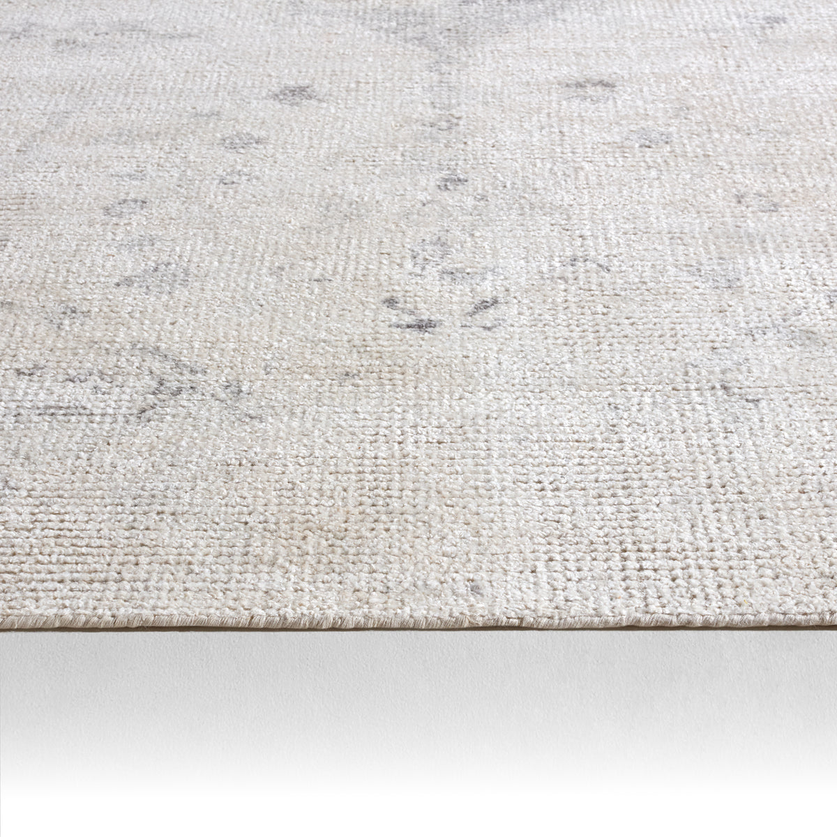 Barclay Butera Malibu Canyon MBB03 Ivory/Light Gray Rug - Chapin Furniture