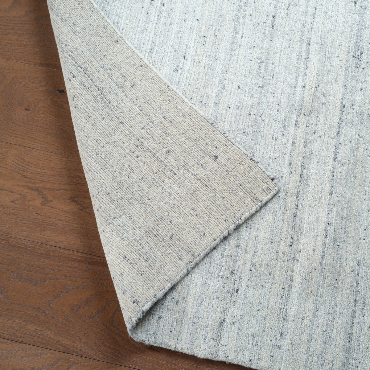 Jaipur Living Vassa Handmade Solid White/Gray Rug