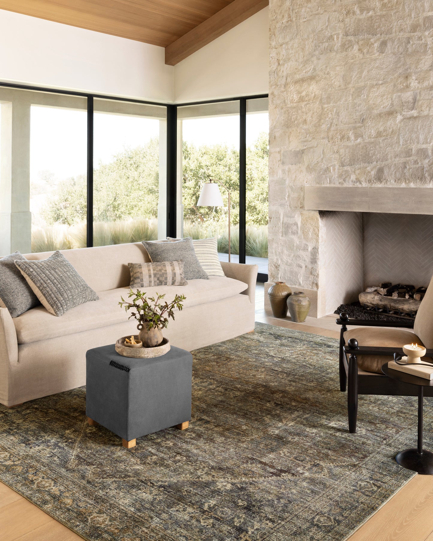 Amber Lewis Morgan 05 Spice / Lagoon - Chapin Furniture