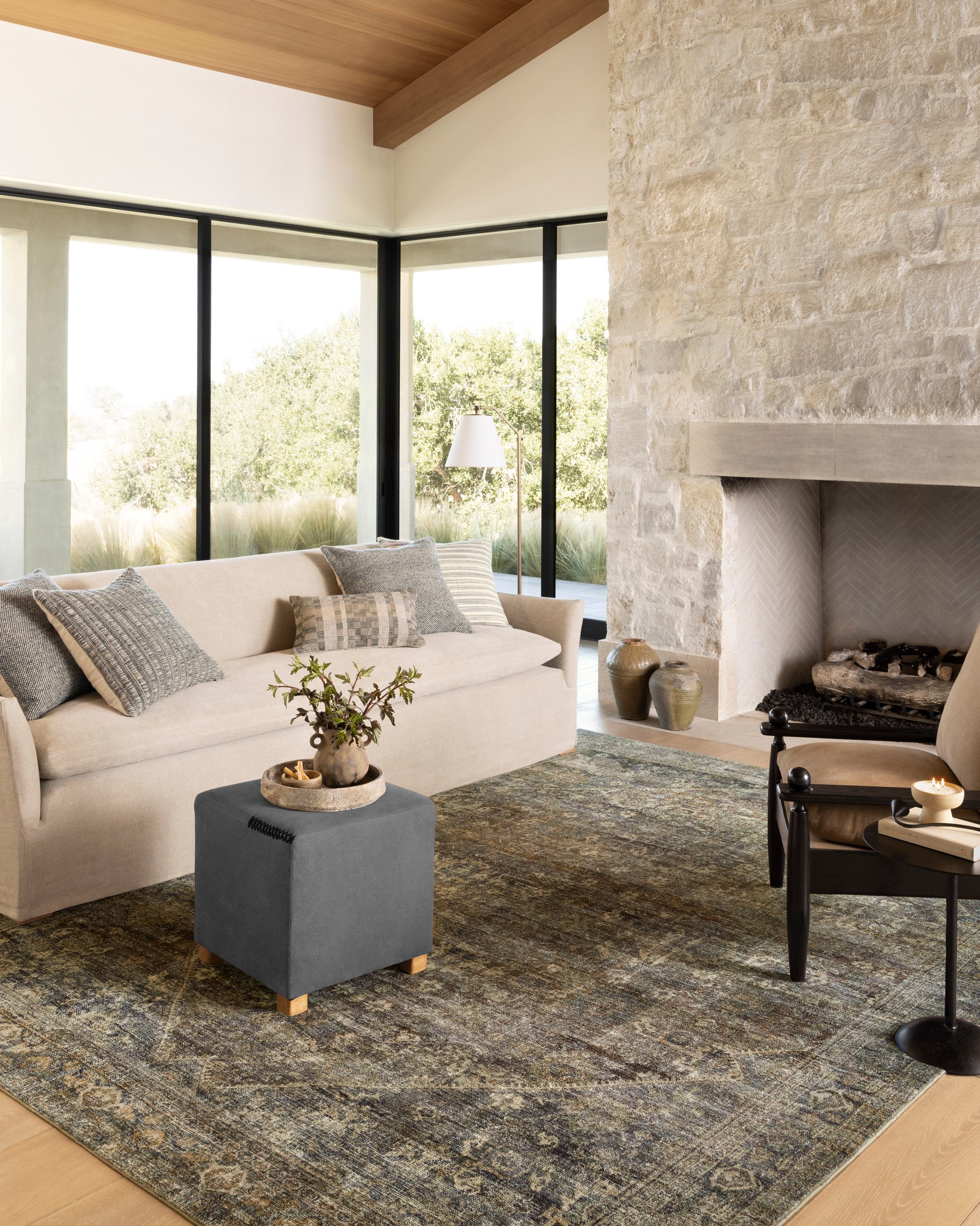 Amber Lewis Morgan 05 Spice / Lagoon - Chapin Furniture