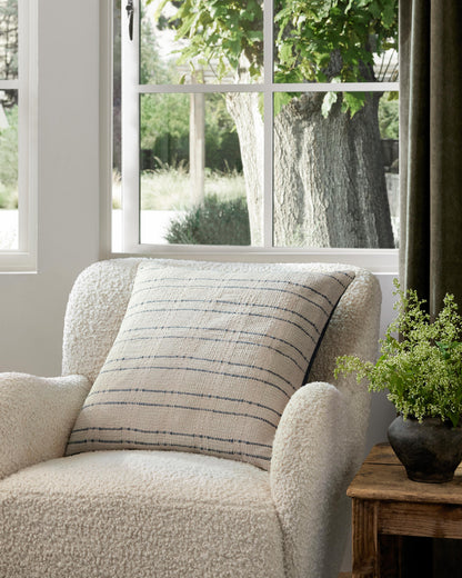 Amber Lewis Belmont Pal0006 Cream / Blue Pillow - Chapin Furniture