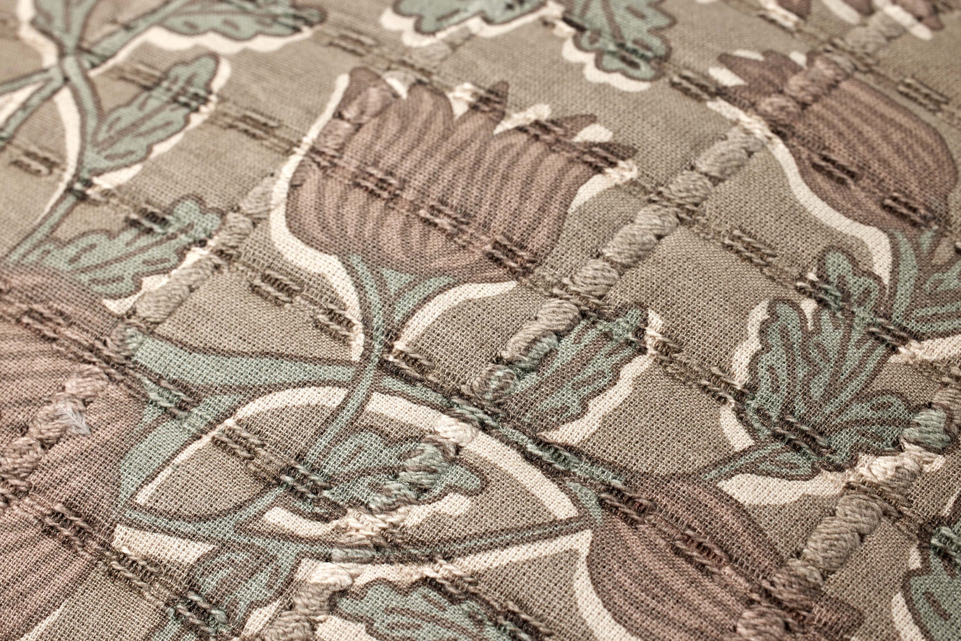 Jean Stoffer x Loloi PJS0019 Taupe / Rose 18'' x 18'' Pillow - Chapin Furniture