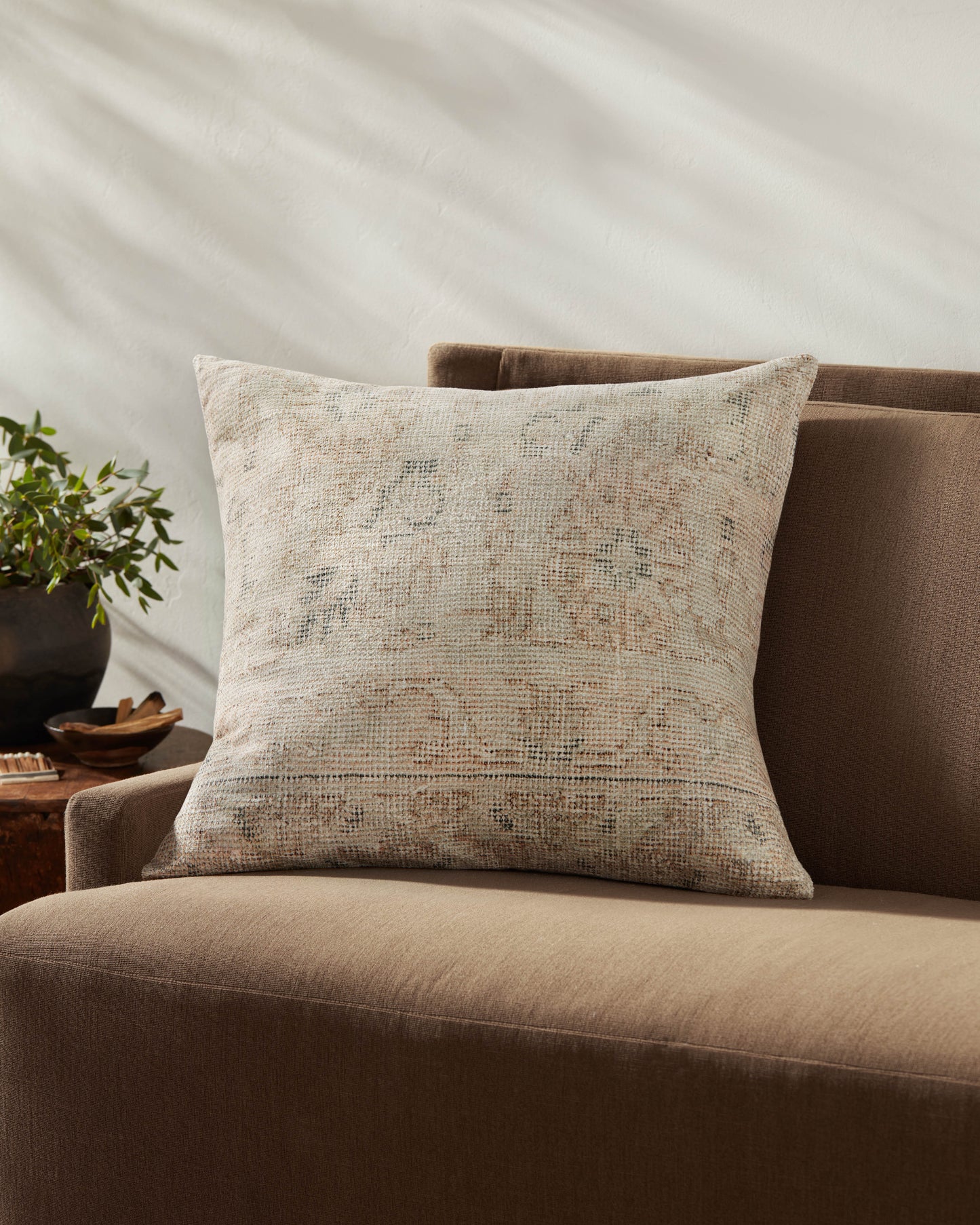Amber Lewis Celestia Pal0042 Natural / Blue Pillow - Chapin Furniture