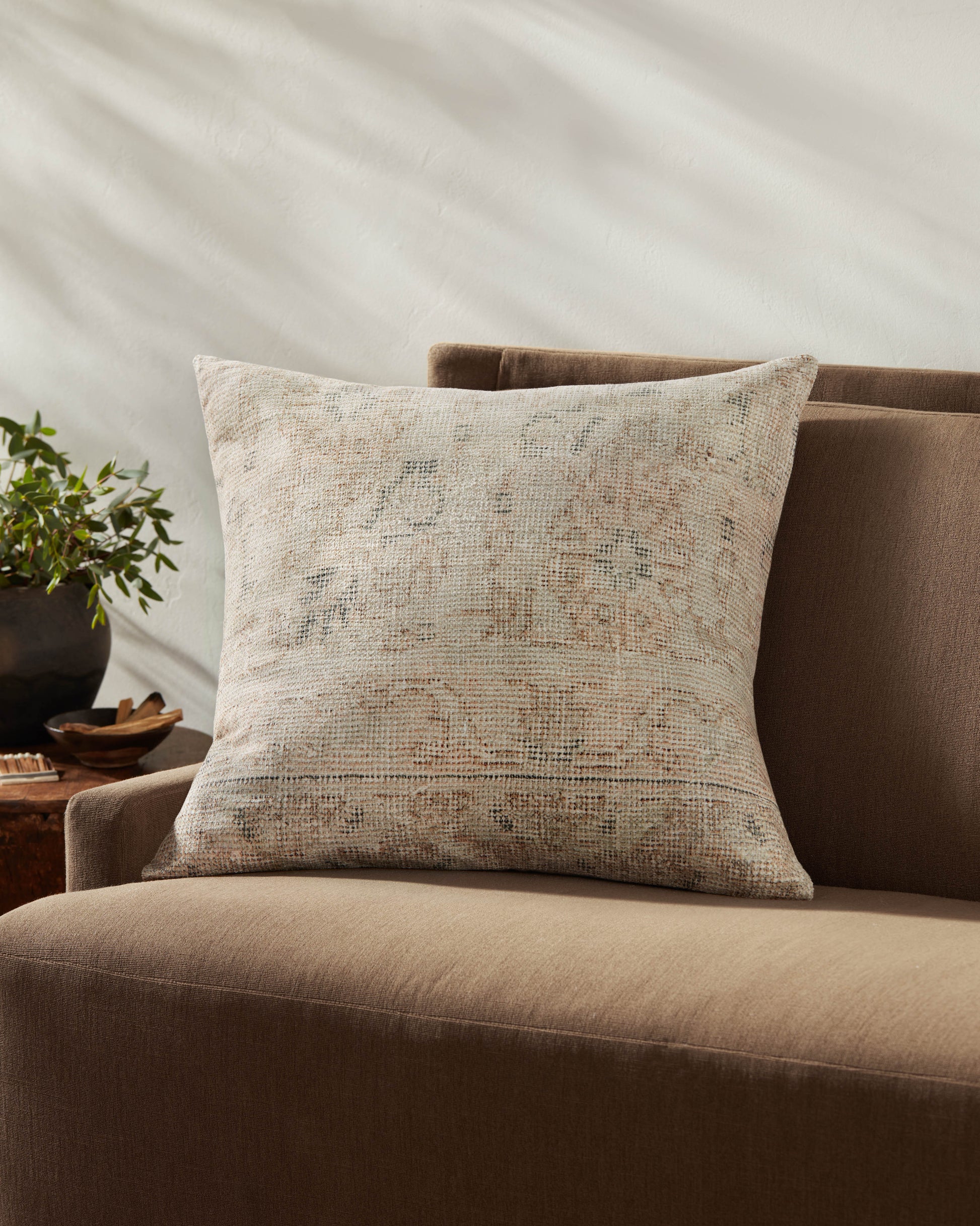 Amber Lewis Celestia Pal0042 Natural / Blue Pillow - Chapin Furniture