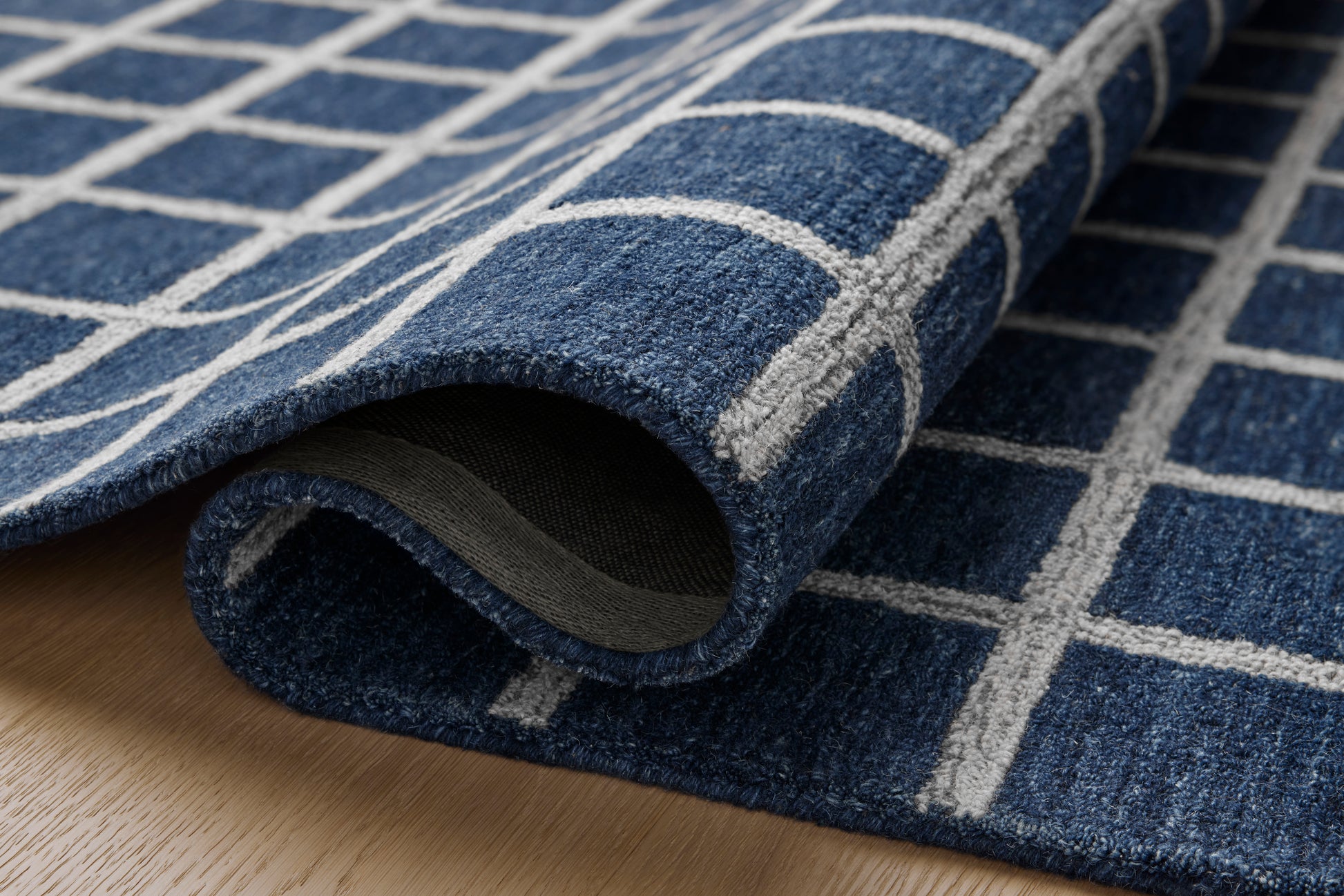 Chris Loves Julia Polly Rug – Navy / Silver - Chapin Furniture