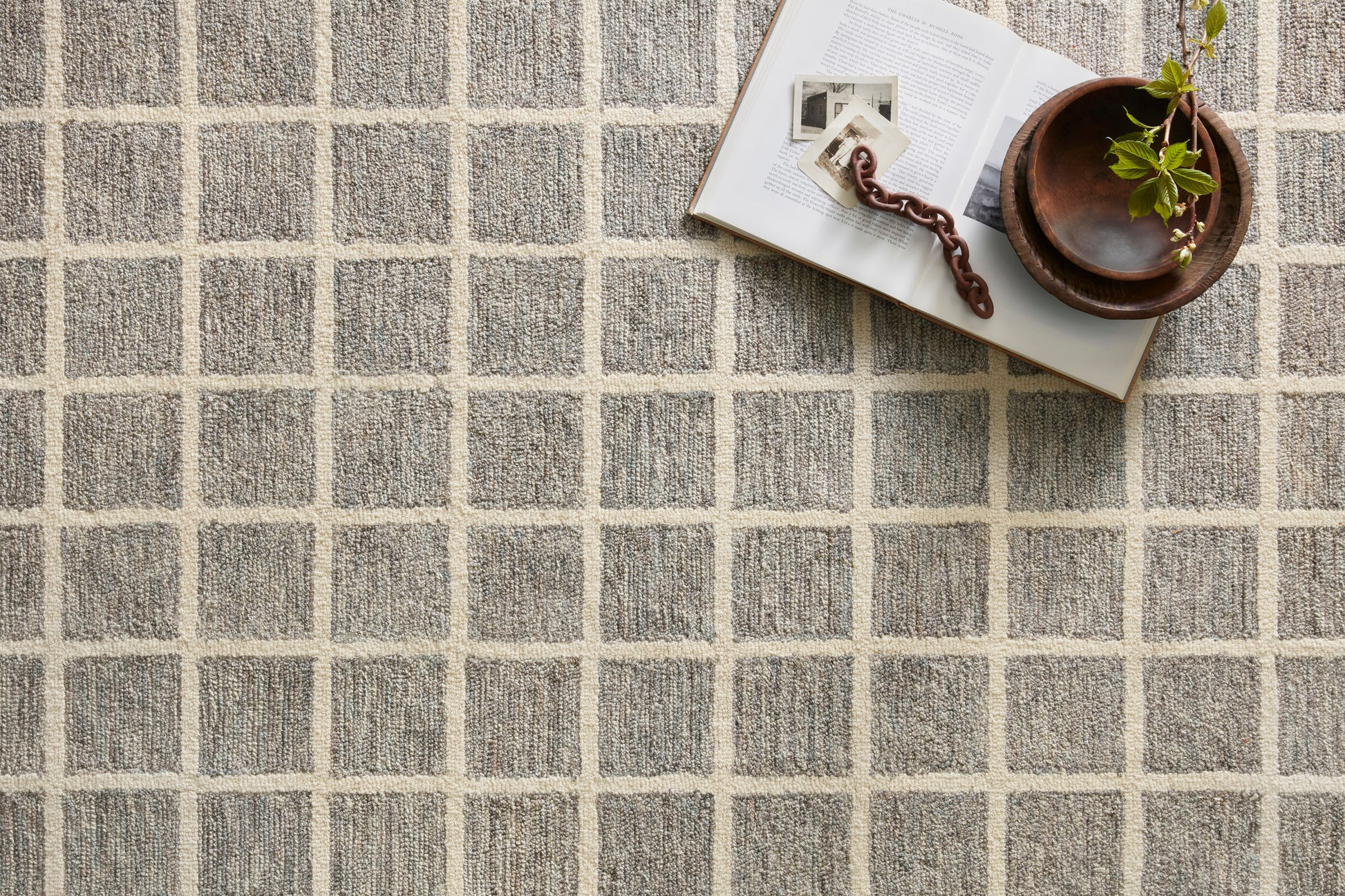 Chris Loves Julia Polly Rug – Slate / Ivory - Chapin Furniture