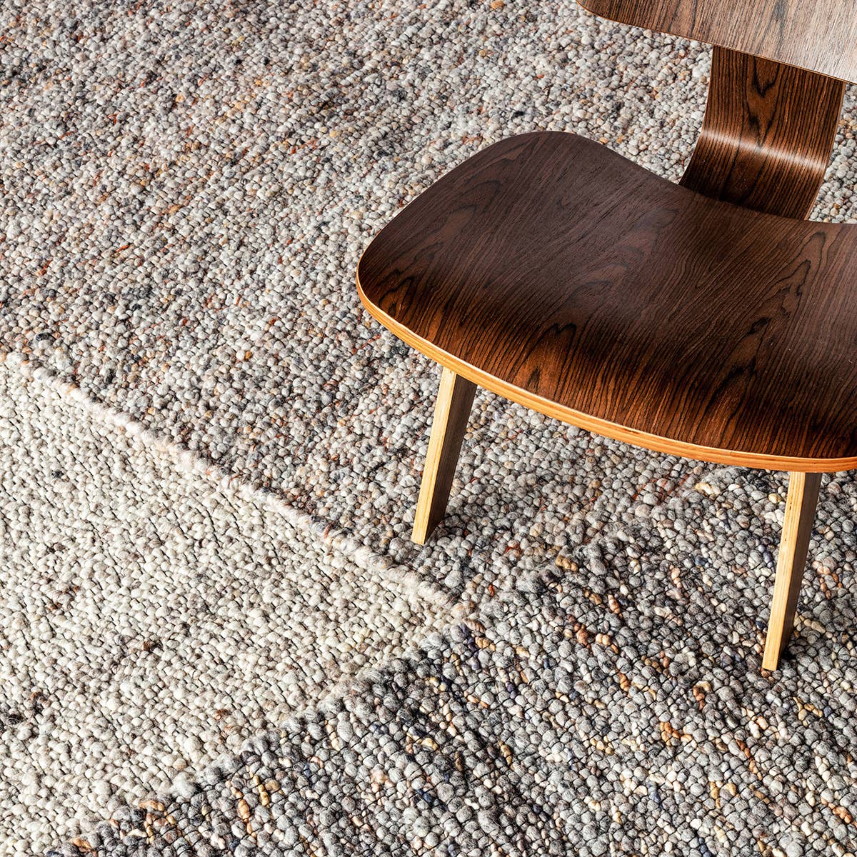 Quiet Time Hadren QTM03 Cream/Gray Rug - Chapin Furniture