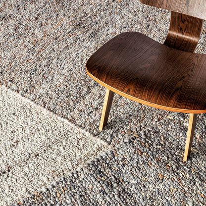 Quiet Time Hadren QTM03 Cream/Gray Rug - Chapin Furniture