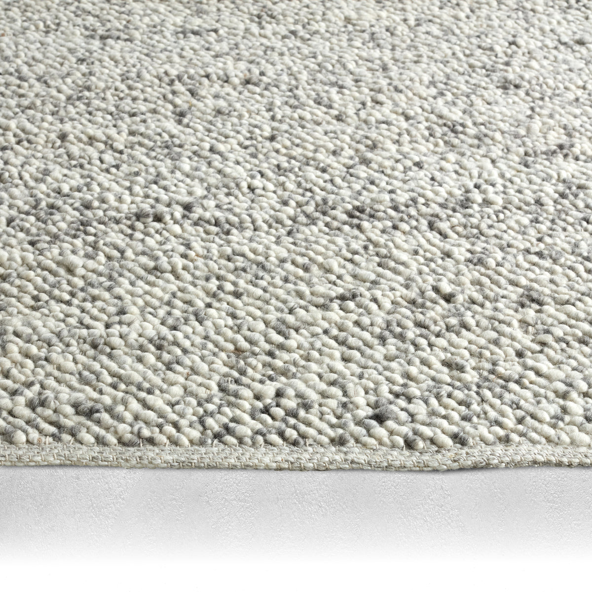 Quiet Time Hadren QTM04 White/Light Gray Rug - Chapin Furniture