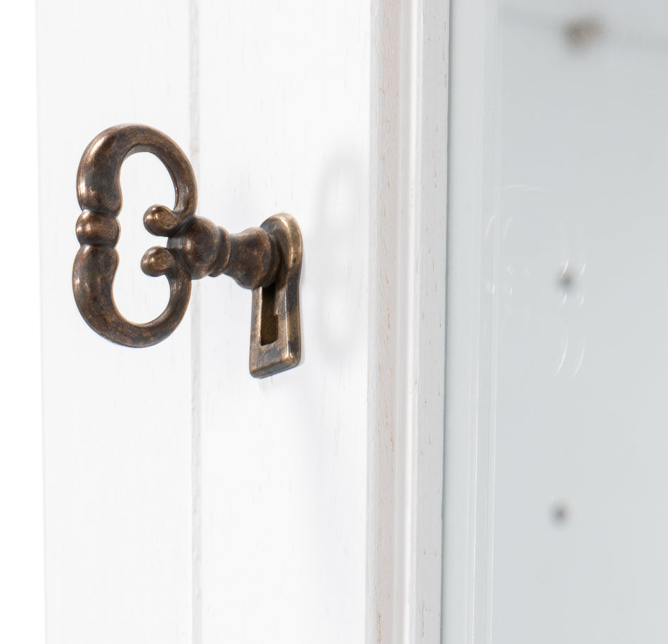 Center Media Unit & Hutch- Cortina White - Chapin Furniture