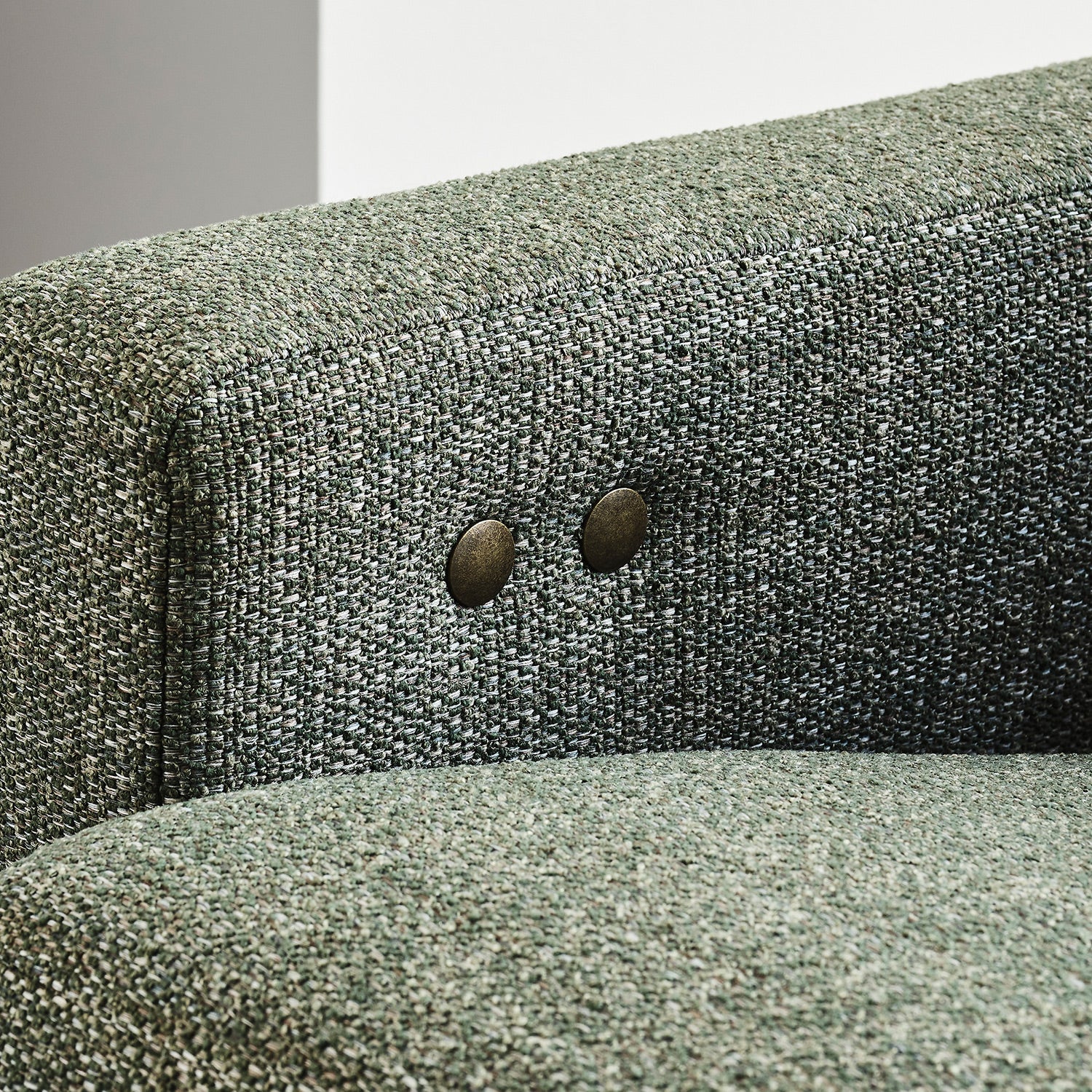 Traftly Incliner Sofa - Chapin Furniture