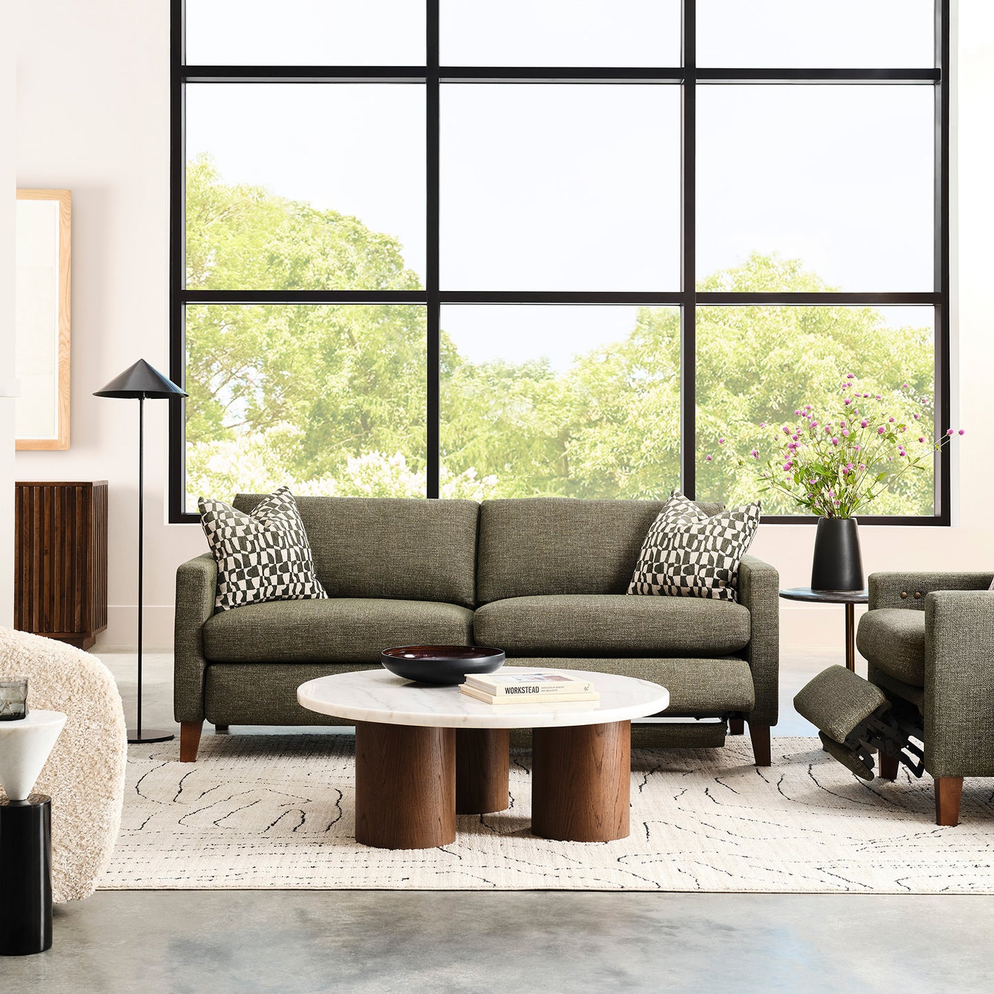 Traftly Incliner Sofa - Chapin Furniture
