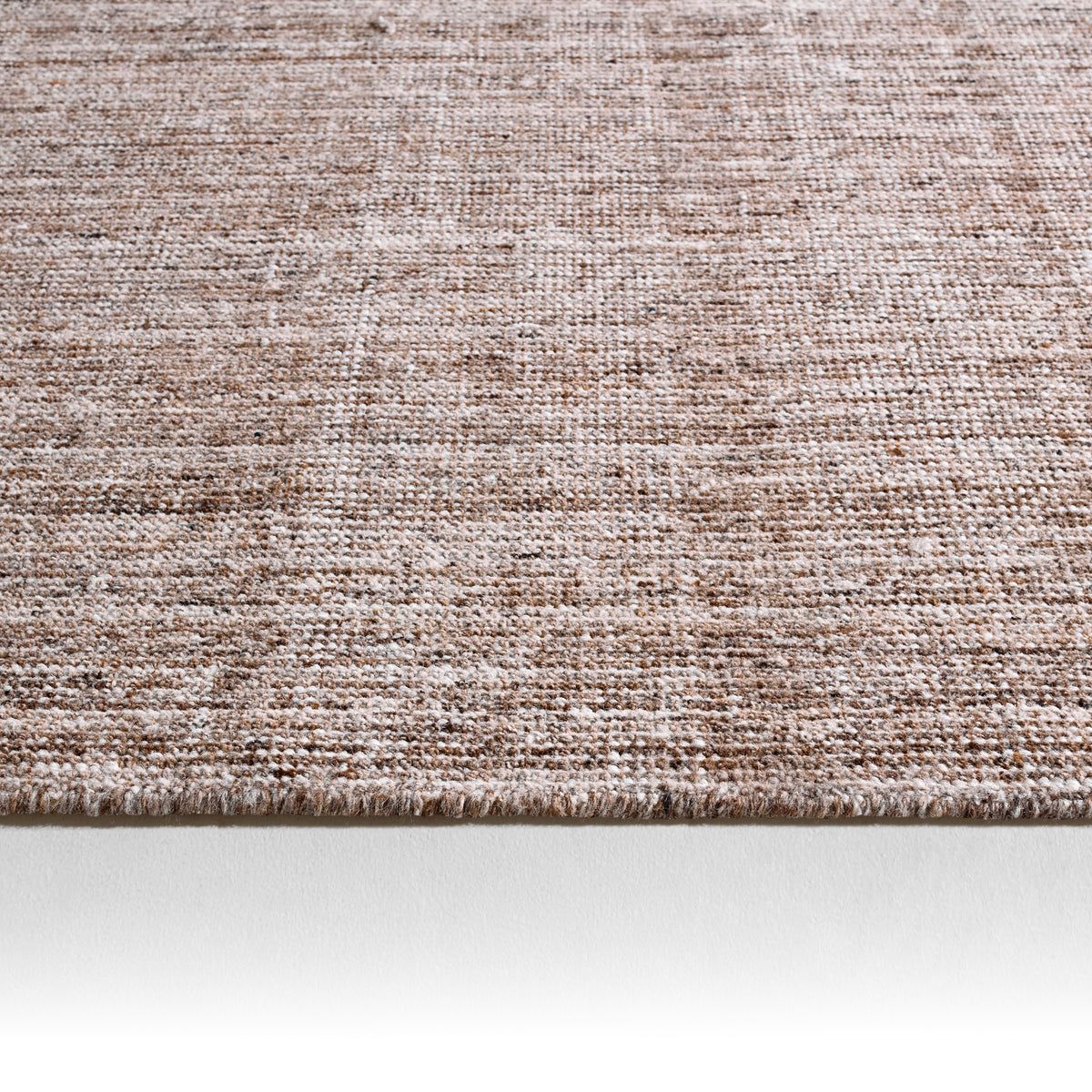 Solon Hued SLO03 Tan Rug - Chapin Furniture
