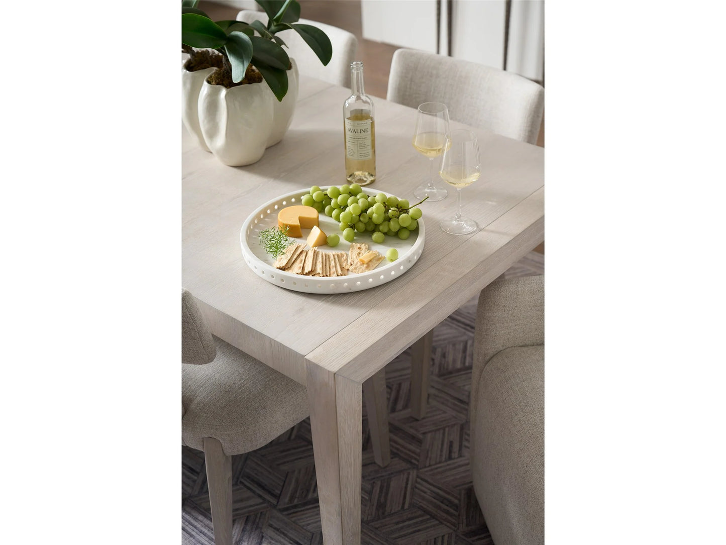Avaline Dining Table - Chapin Furniture