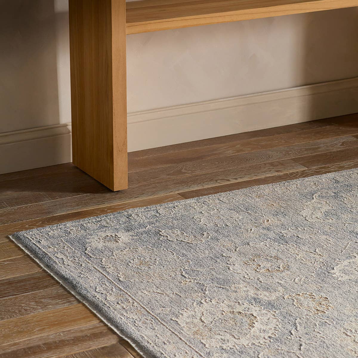 Vekhea Alara VEK05 Blue Rug - Chapin Furniture