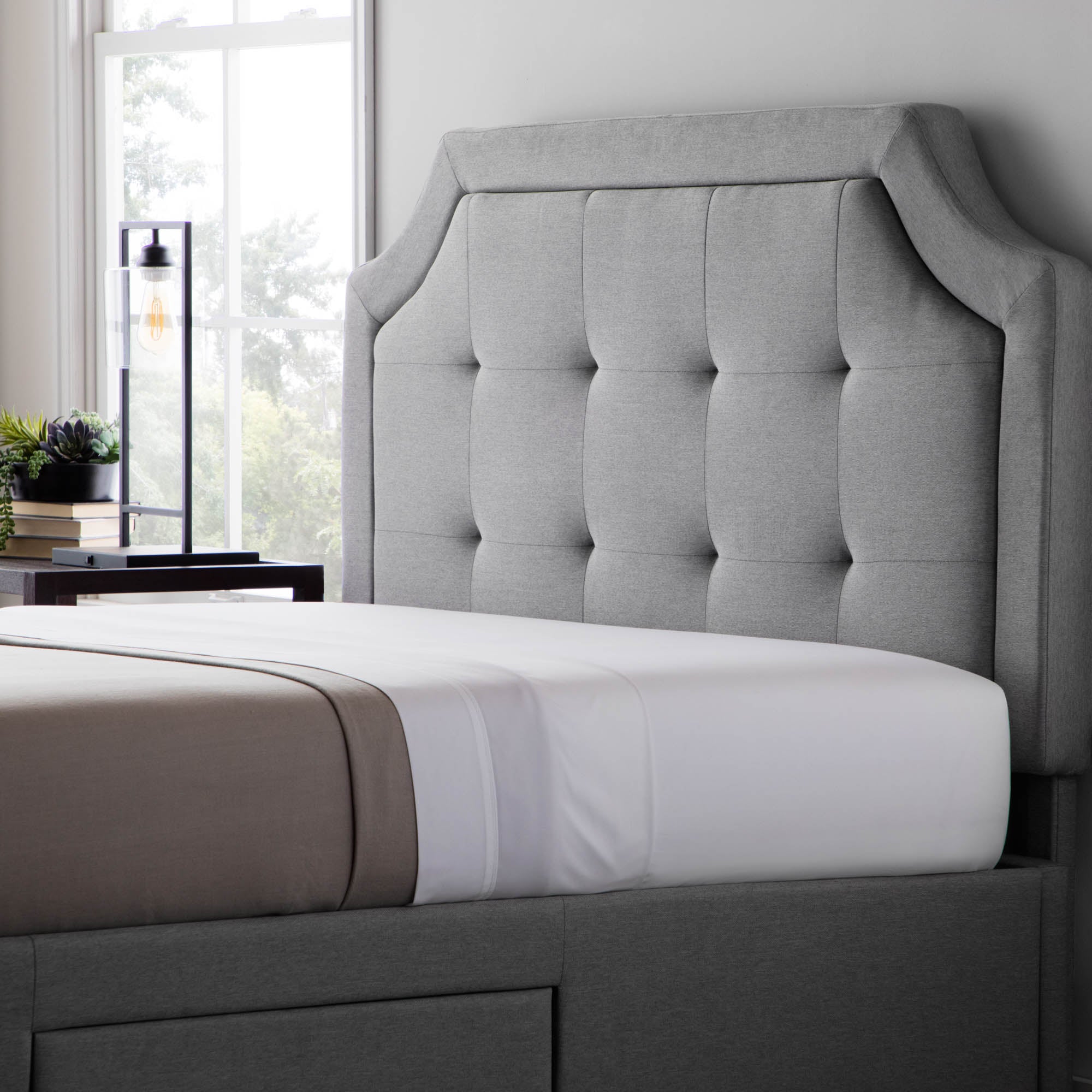 Carlisle Upholstered Bed - Thumbnail 4