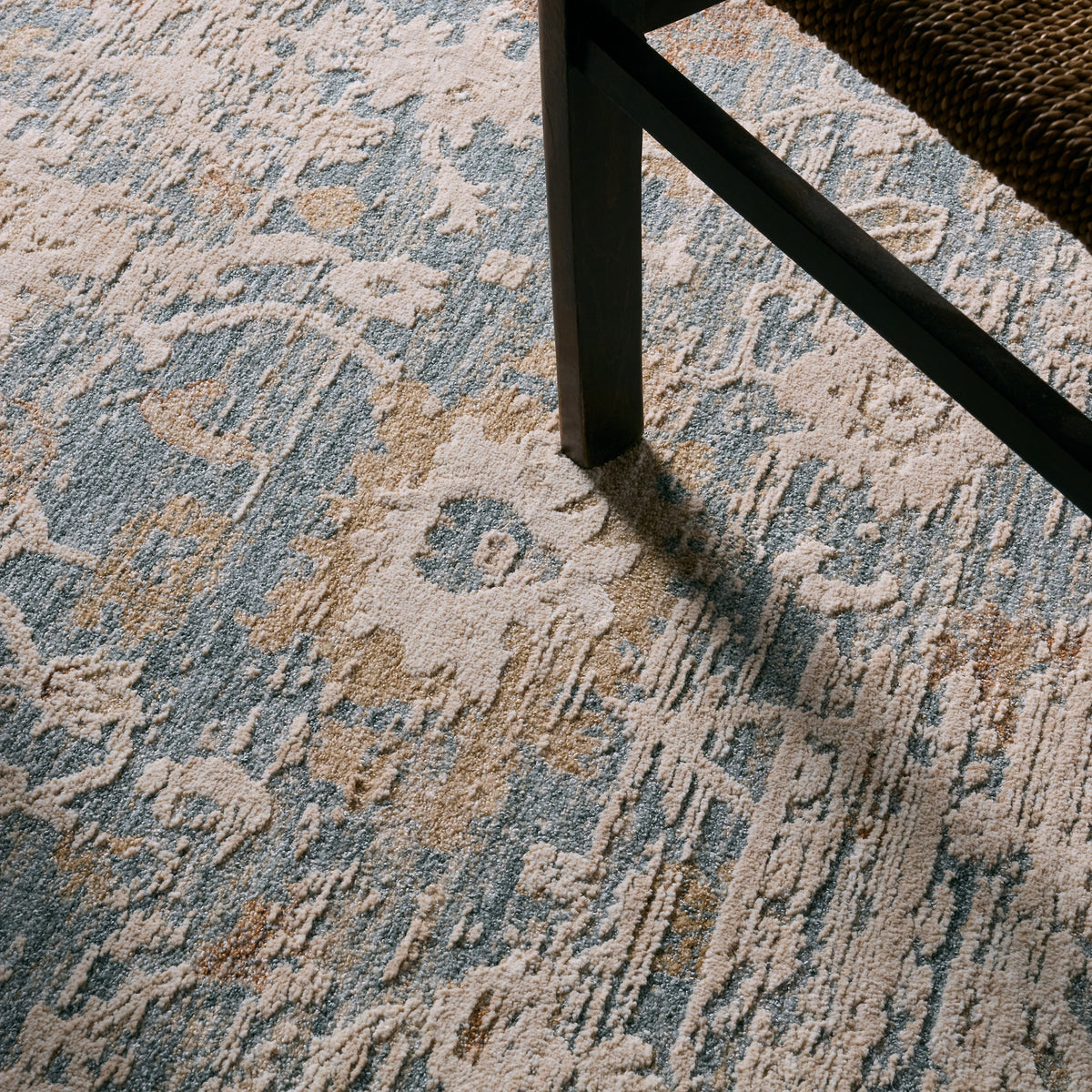 Zarif Lupine ZAR01 Blue/Beige Rug - Chapin Furniture