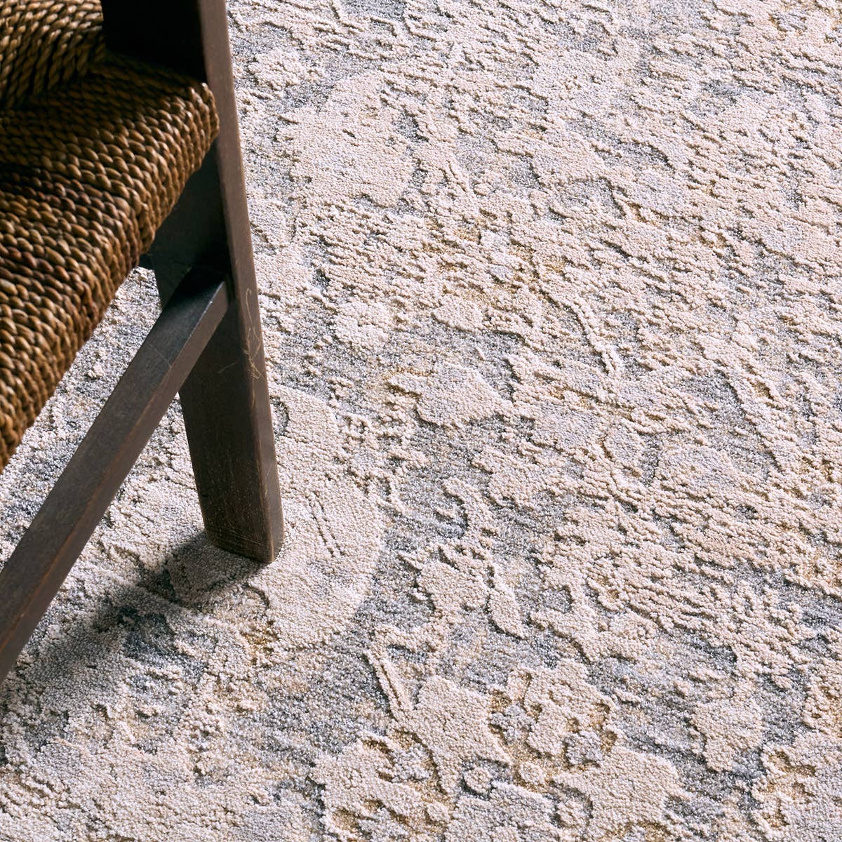Zarif Twig ZAR02 Cream/Blue Rug - Chapin Furniture