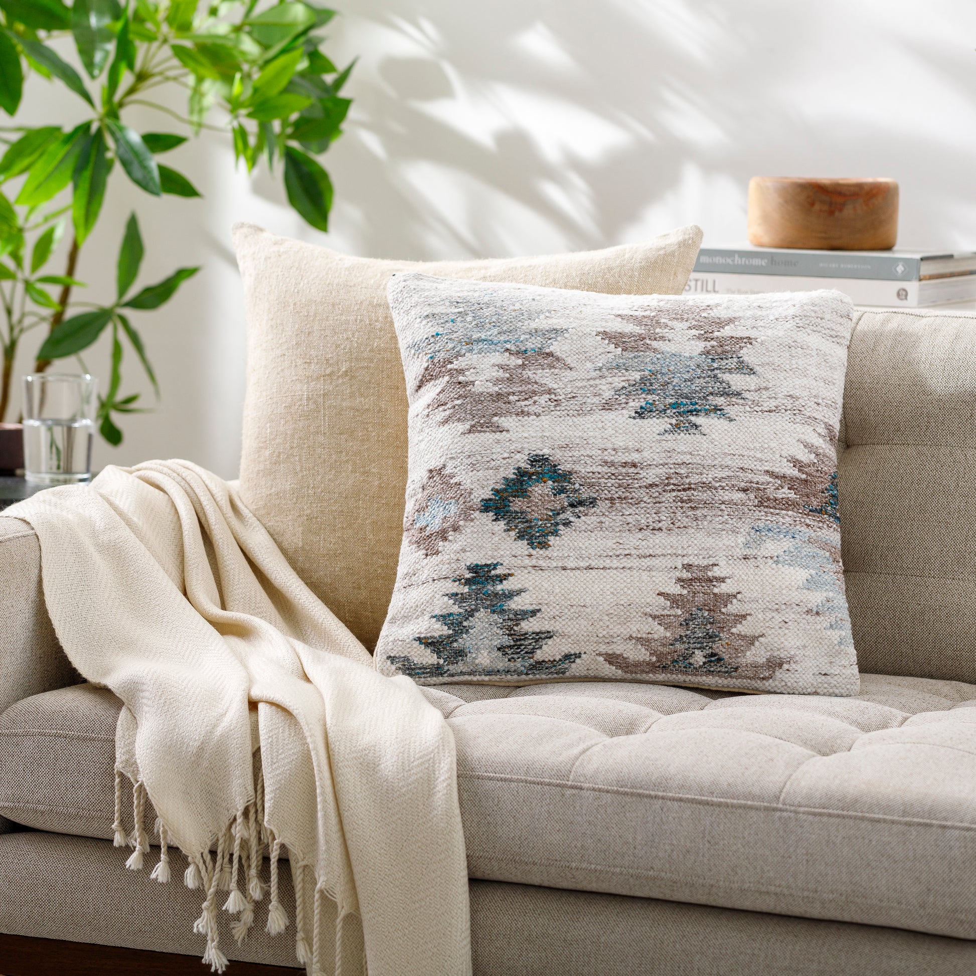 Alyssa AYS-003 Pillow- Multiple Sizes - Chapin Furniture