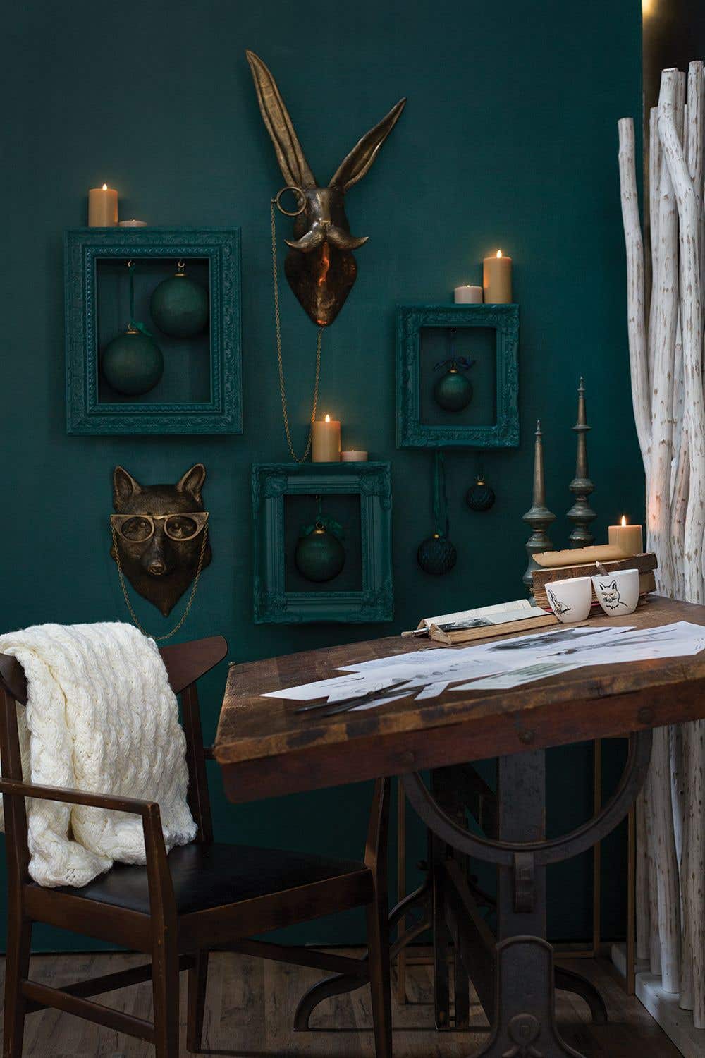 E + E Wall Mount | Eloise the Fox in Antique Gold - Chapin Furniture