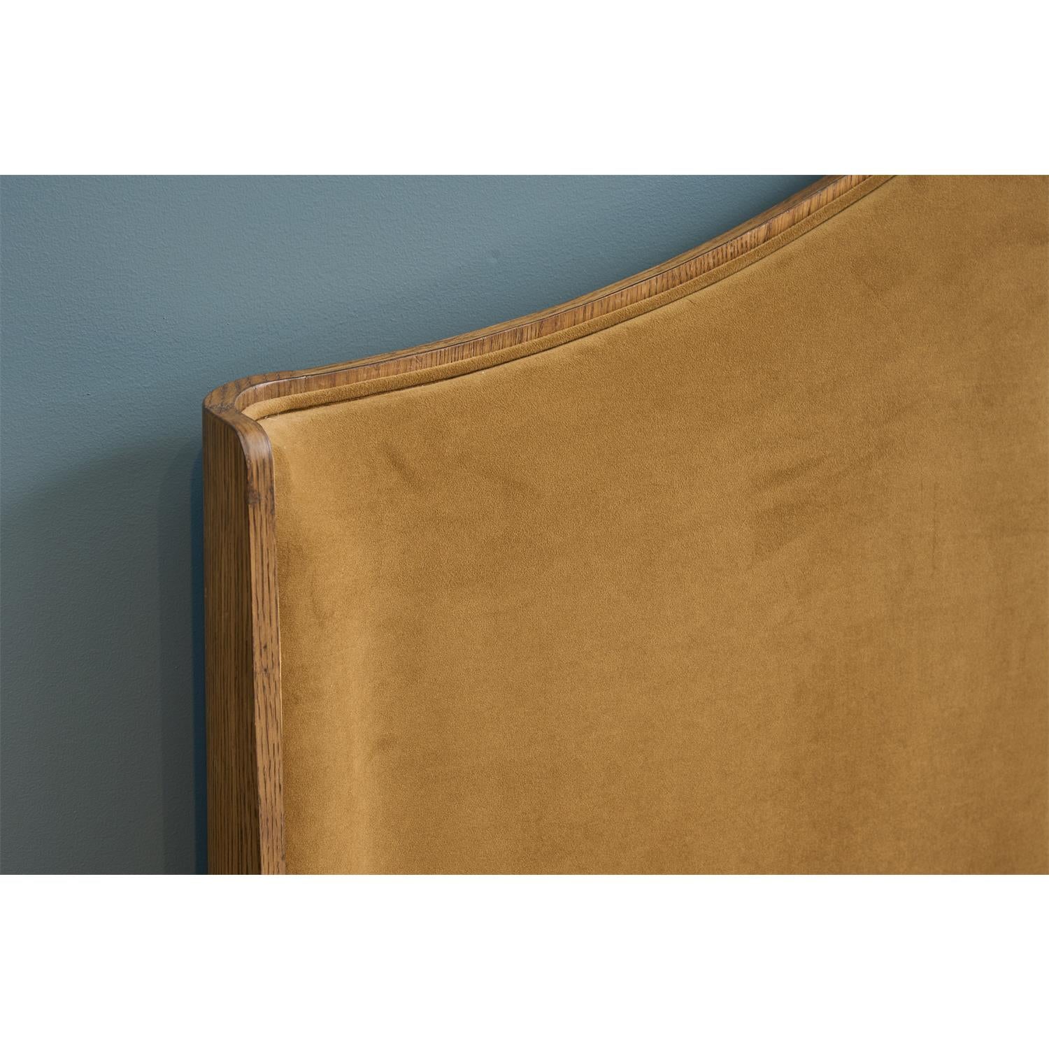 Halbrooke King Upholstered Bed - Chapin Furniture