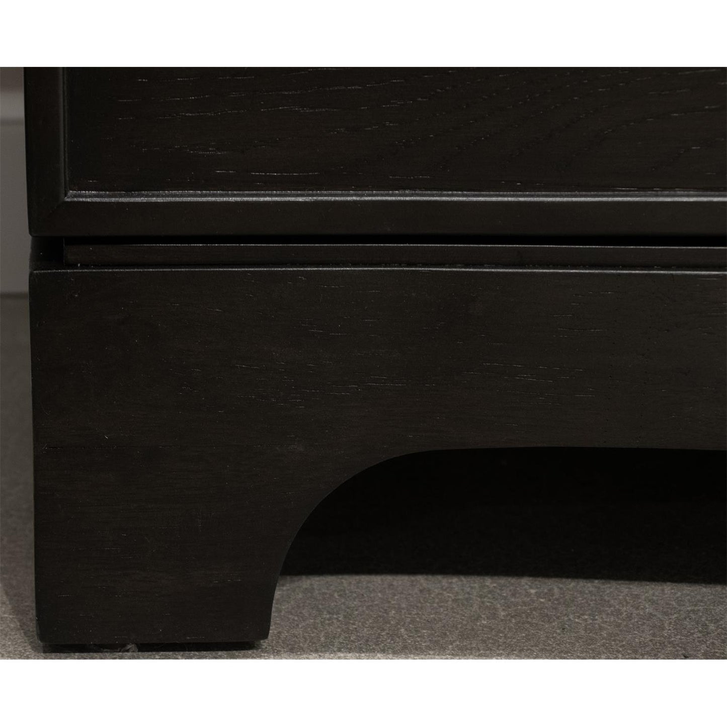 Lydia Bachelor Chest - Chapin Furniture