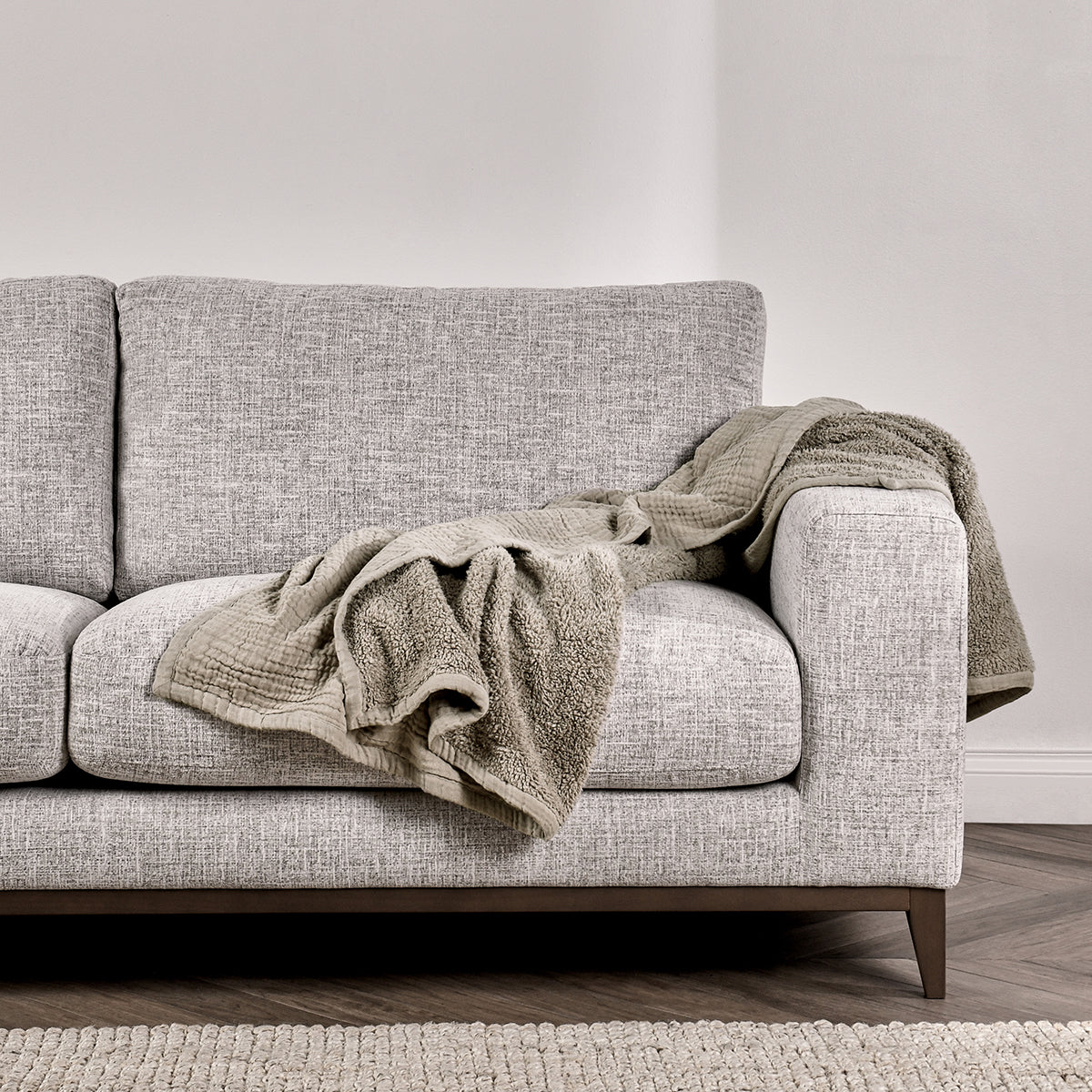 TC Cardiff Natural Throw - Chapin Furniture