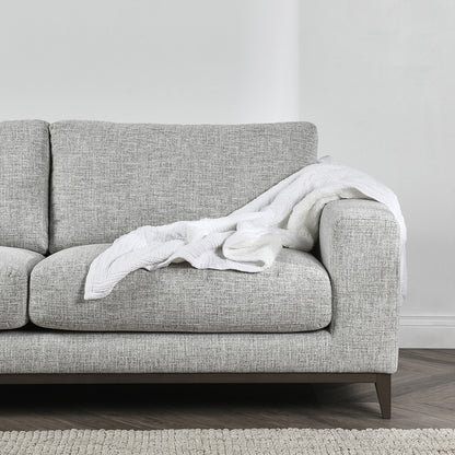TC Cardiff White Throw - Chapin Furniture