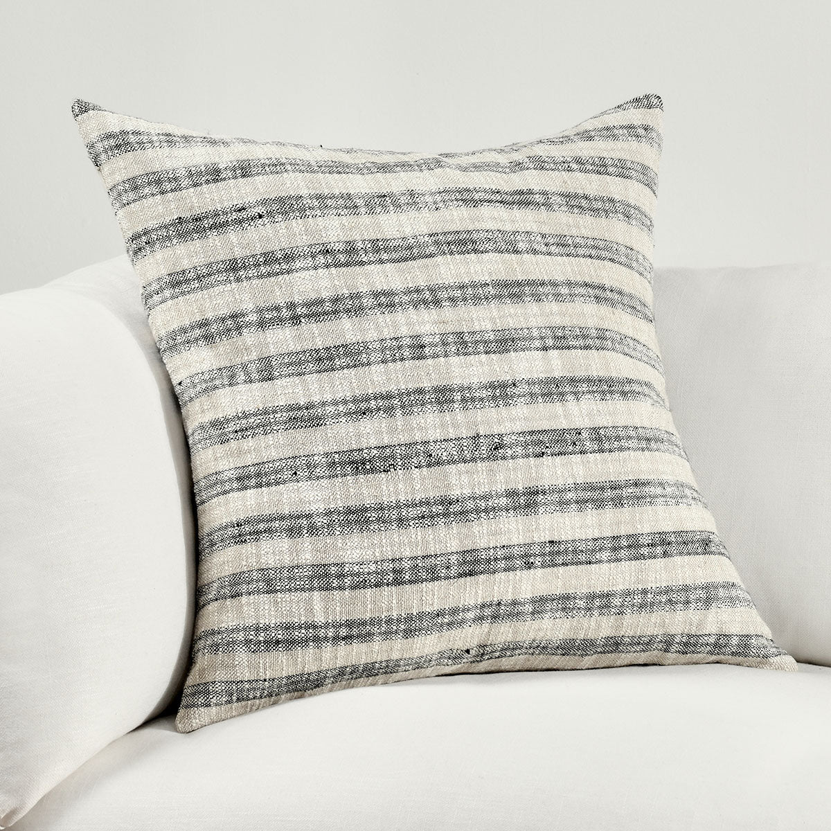 VC Linna Pillow - Thumbnail 3