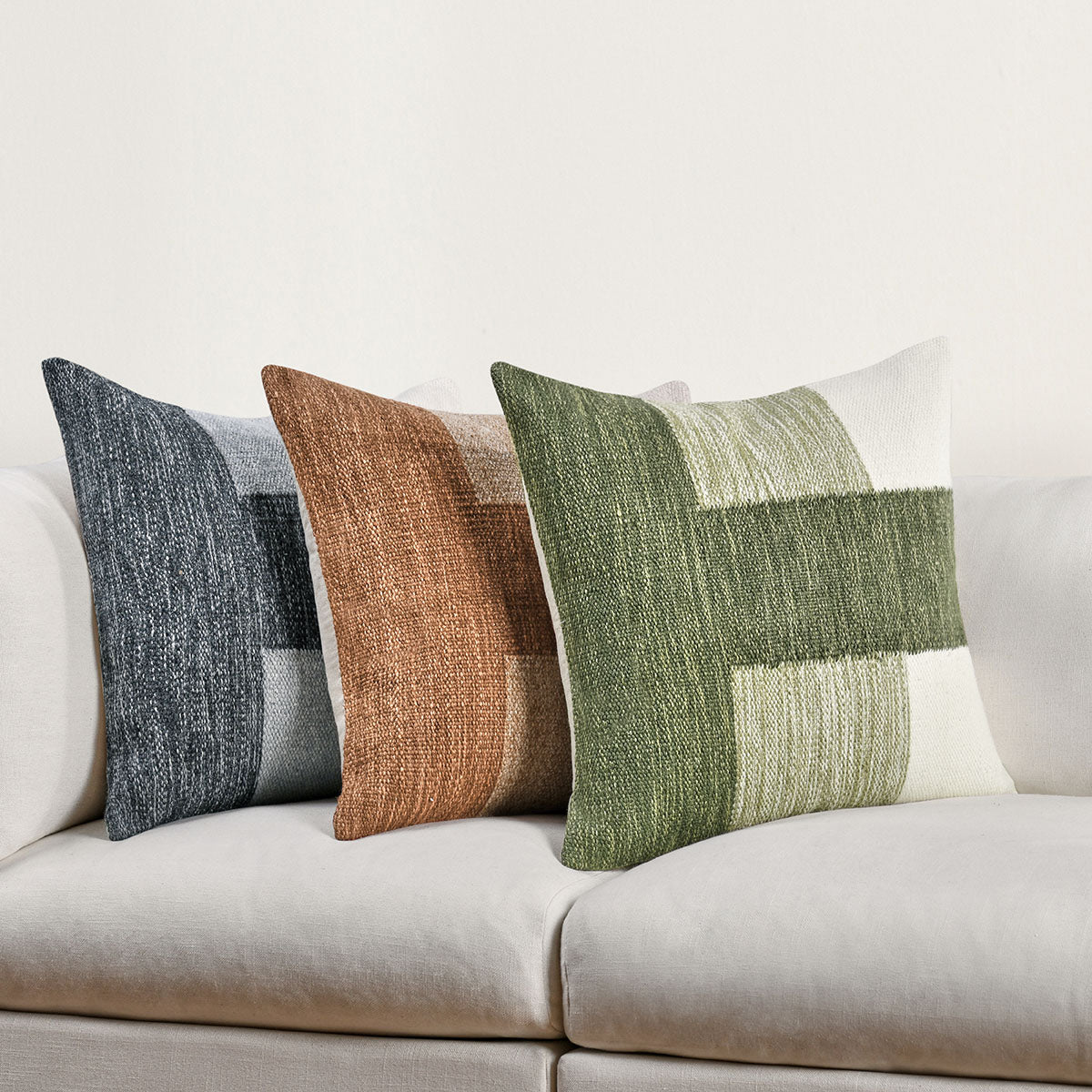 VC Kass Charcoal/Ivory Pillow - Set of 2 - Chapin Furniture