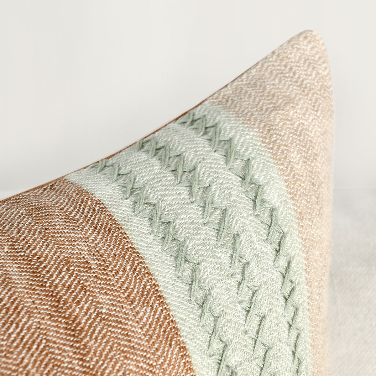 BW Sherry Hazel/Natural 22x22 Pillow - Set of 2 - Chapin Furniture