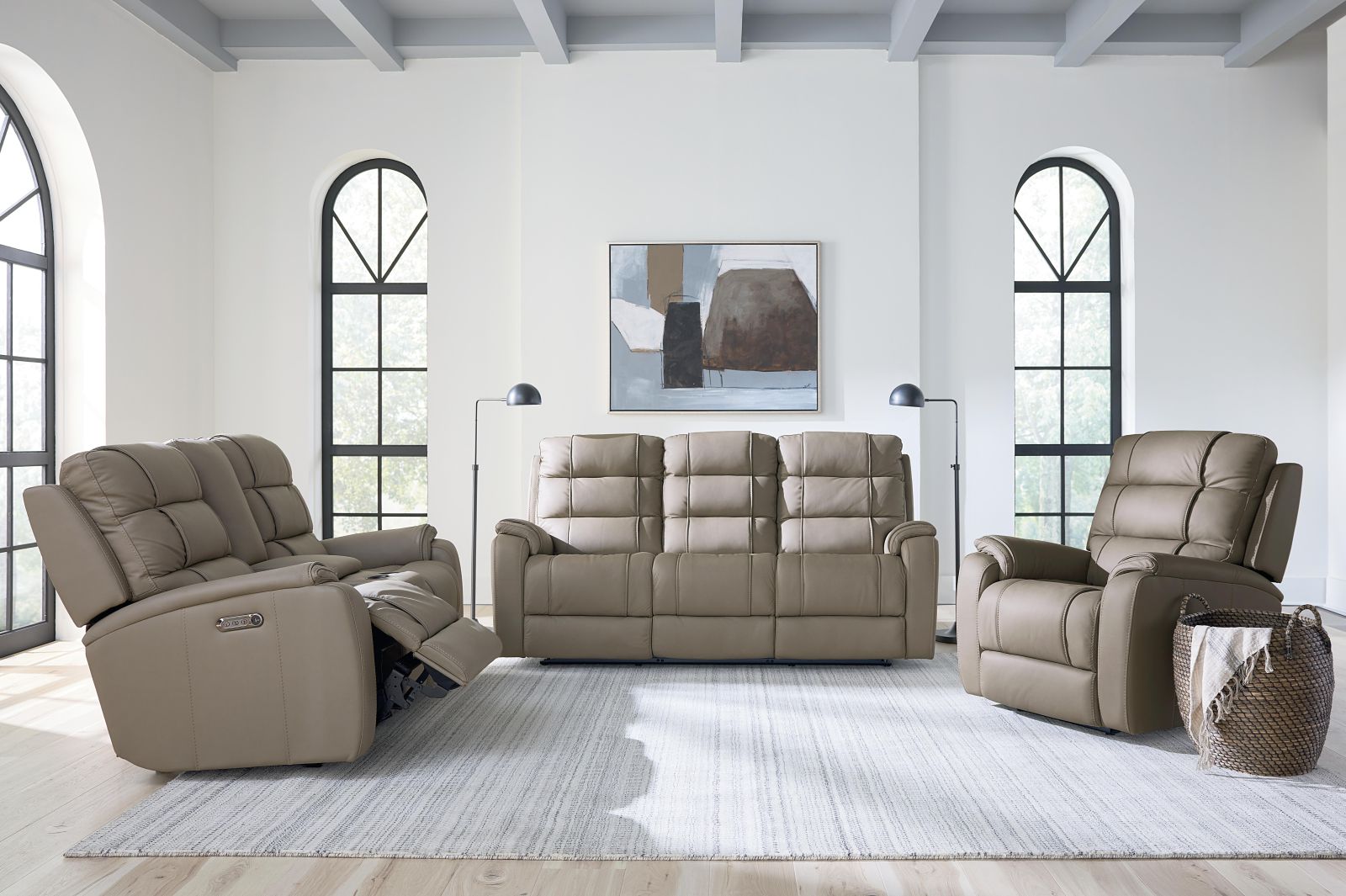 Bassett Club Level Wendell Power Motion Loveseat