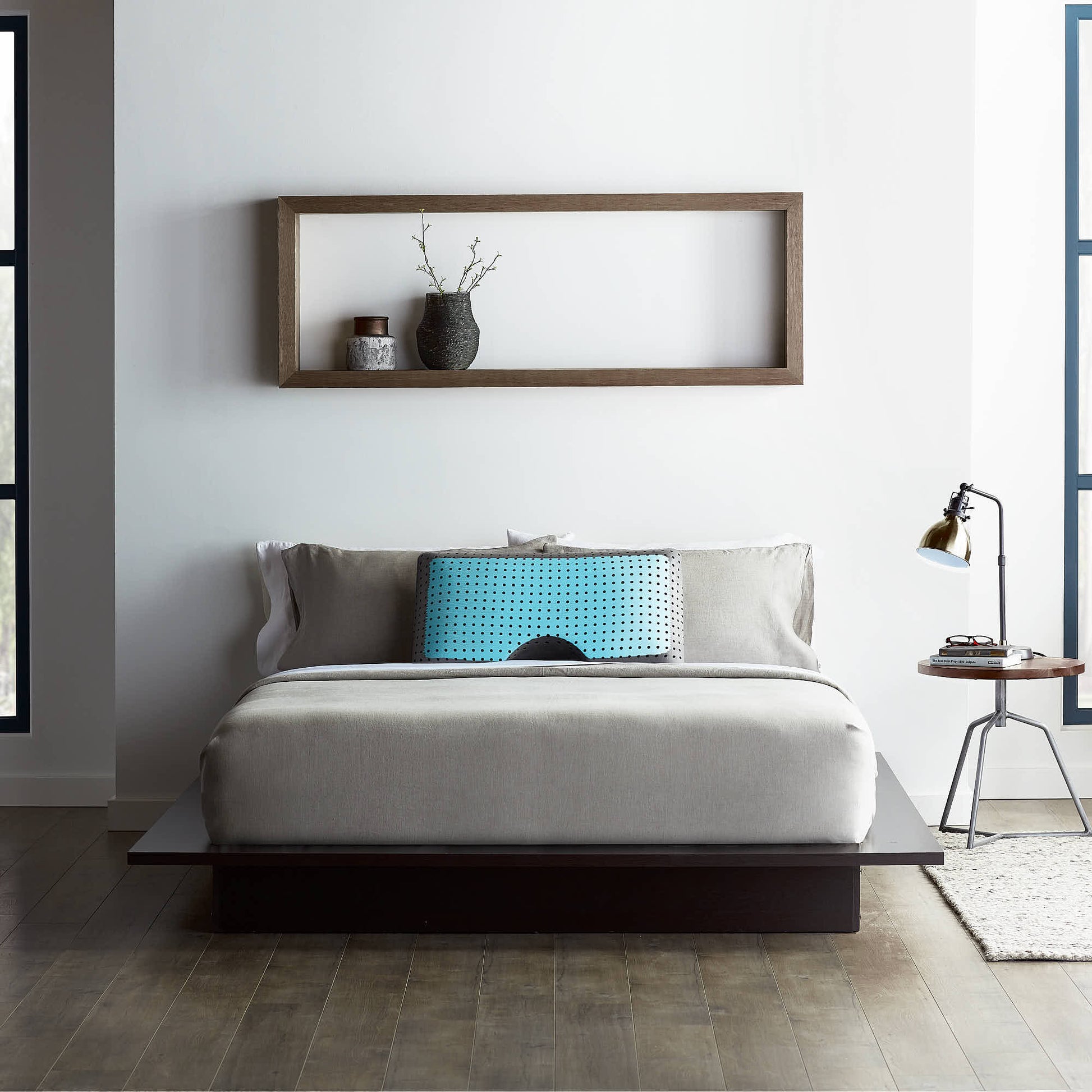 Shoulder CarbonCool™ LT + Omniphase® Pillow- King - Chapin Furniture