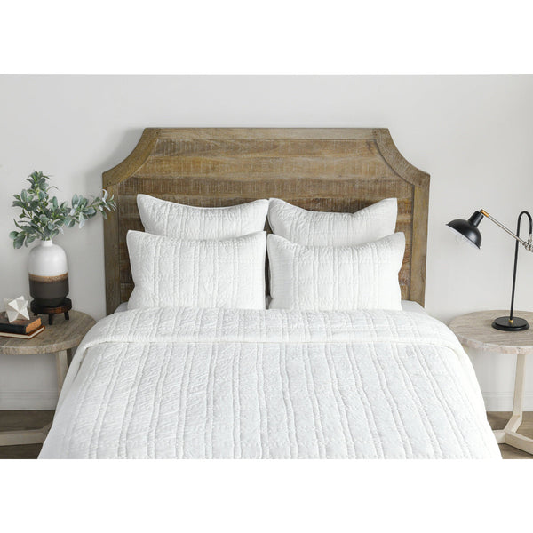 Carly White Quilt - Chapin Furniture